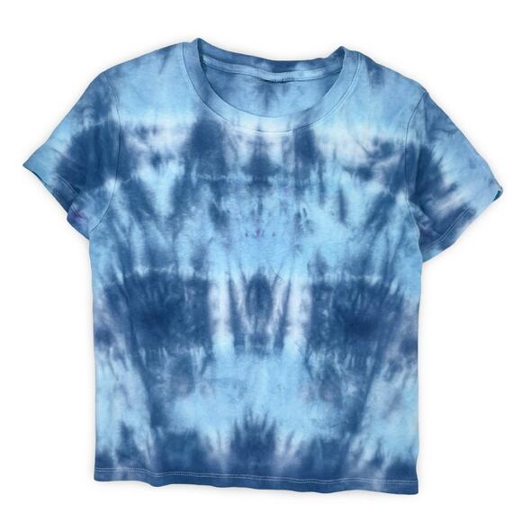Blue Tie Dye Crop Top Women XS | Upcycled Y2K Fall Layering Tee - Picture 1 of 9
